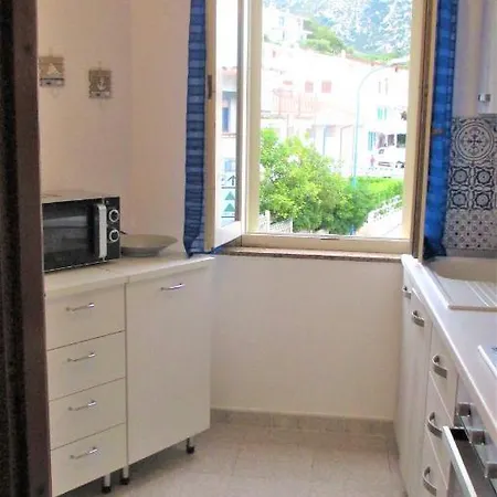 Casa *